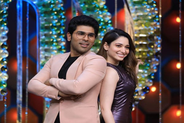 Allu Sirish spotted with Tamannaah Bhatia on MasterChef Telugu sets  