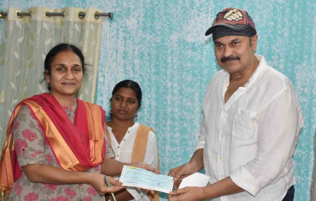 Actor Nagababu donates Rs 35,000 to Nehru Zoological Park