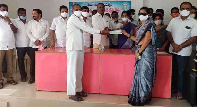 Govt aid worth Rs 5.19 cr distributed to beneficiaries in Narsampet