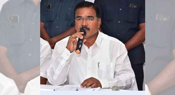 Agriculture Minister fires salvo on Congress and BJP