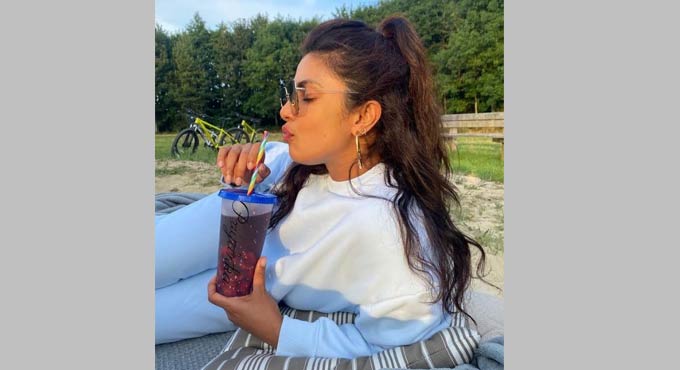Priyanka Chopra enjoys summer in London