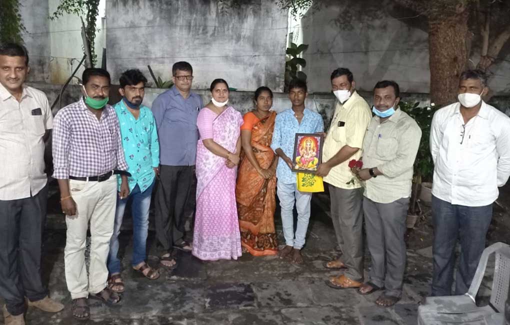 Daily wagers’ son sets example, secures seat at RGUKT Basar