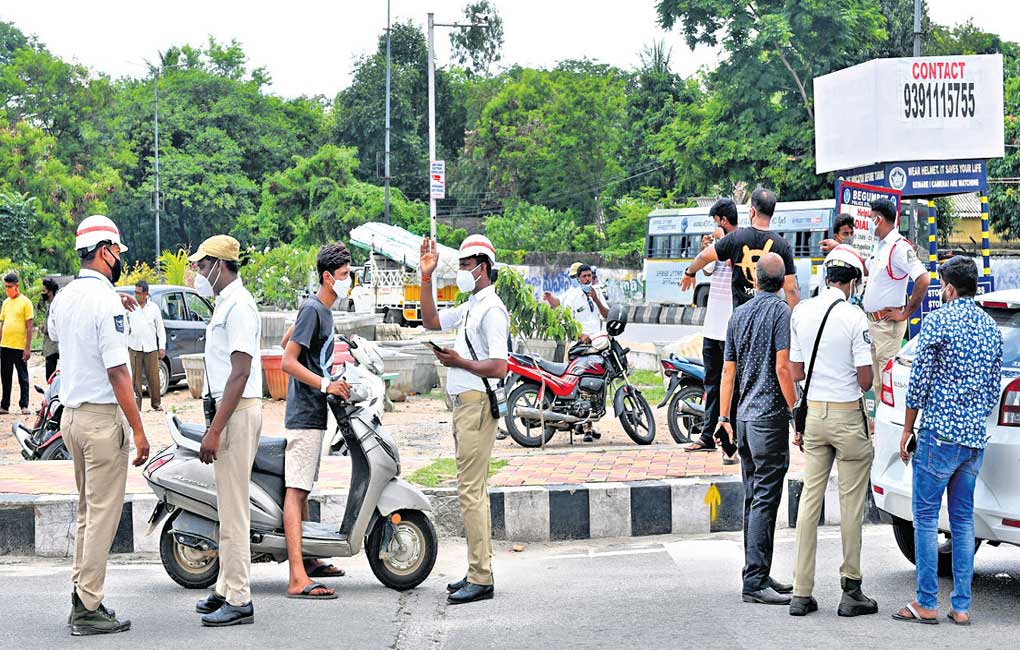 Hyderabad: Traffic advisories fall on deaf ears