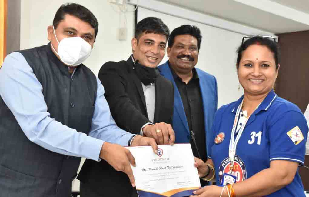 Rachakonda Police Commissioner felicitates volunteers