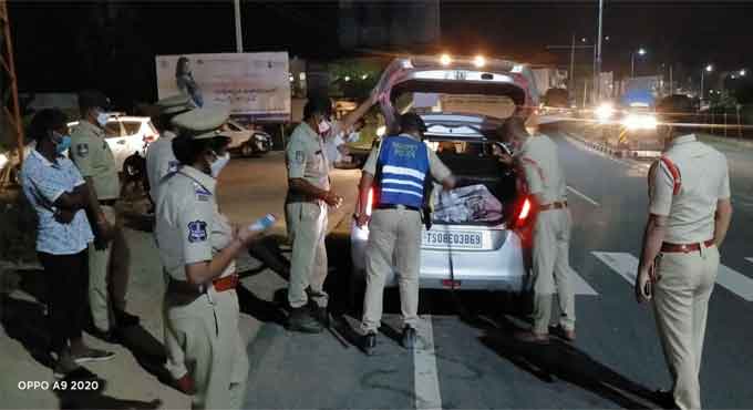 Siddipet police register 693 traffic violation cases in three hours