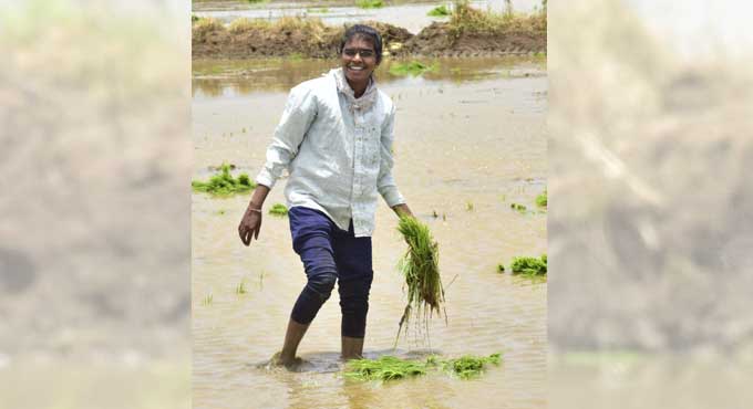 Degree student helps parents in farm works in Warangal