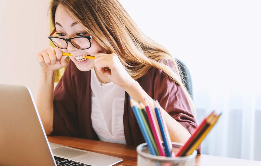 Stressed teens benefit from coping online, but little goes long way: Study