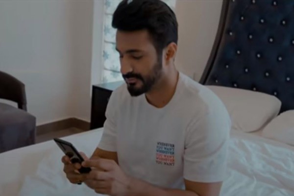 Suryaveer Hooja’s romantic single ‘Ek Din Kahin’ is a sweet symphony