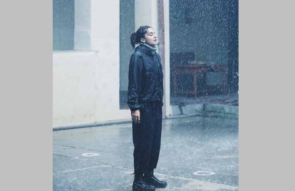 Taapsee Pannu gives a sneak-peek from ‘Blurr’ sets