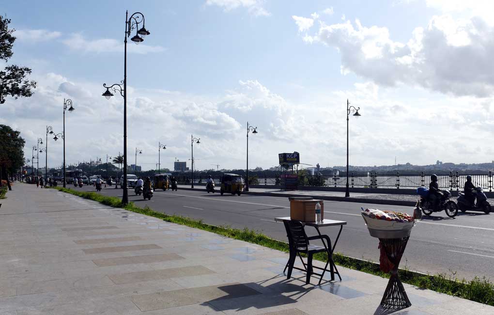 Sunday traffic curbs on Tank Bund?