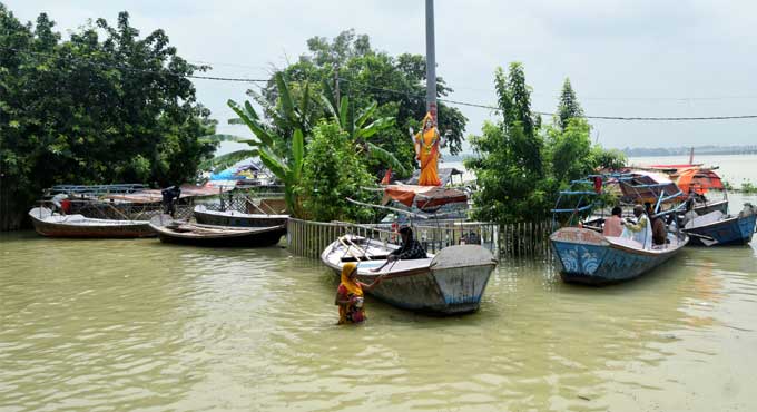 More than 1200 villages in Uttar Pradesh hit by floods
