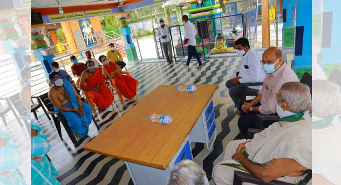 Vermicompost pits in temple premises: Siddipet Municipality Commissioner