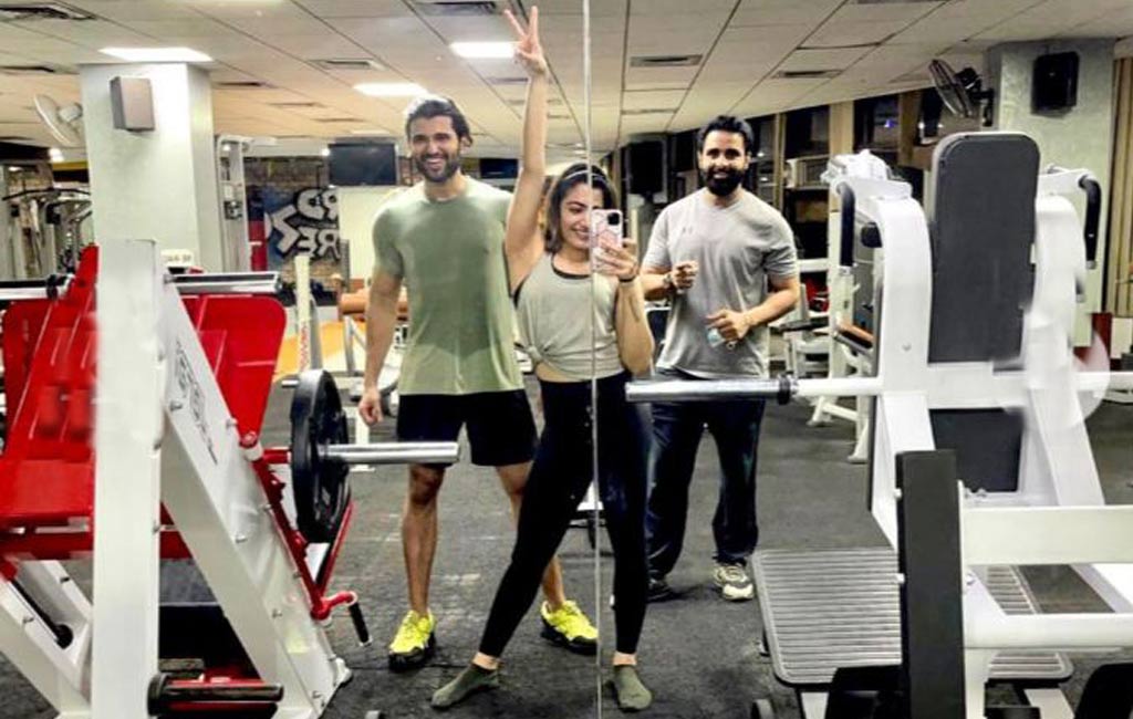 Vijay Deverakonda, Rashmika Mandanna spotted working out in gym