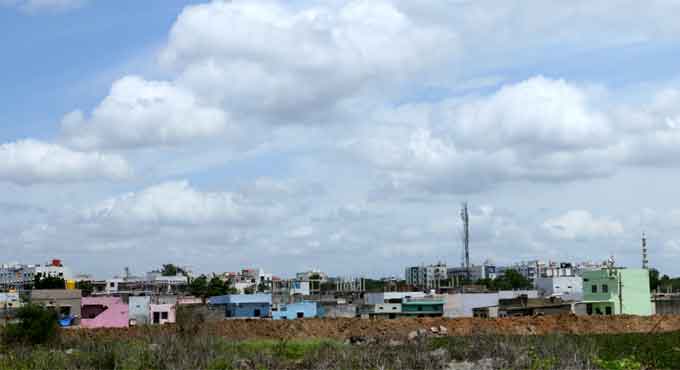 Sunny skies and a warm day in Hyderabad