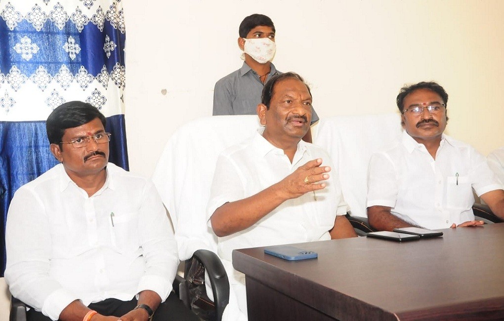 Koppula invites Bandi for open debate on development