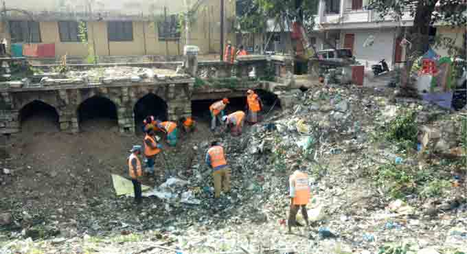 Hyderabad: Restoration of Bansilalpet well commences