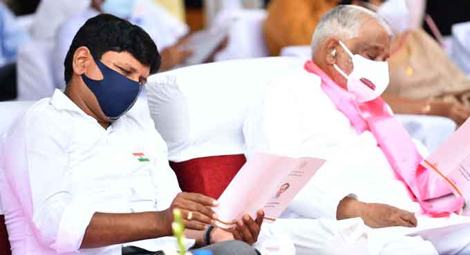 Administrative reforms to take TS govt closer to public: KCR