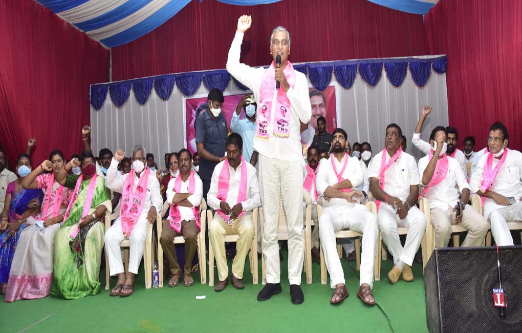 Eatala making baseless allegations against KCR: Harish