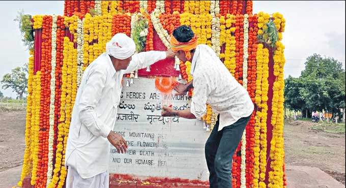 Tribals restore sanctity of Indervelli martyrs column