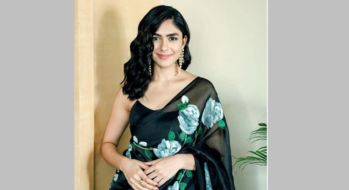 Mrunal to star opposite Dulquer Salmaan