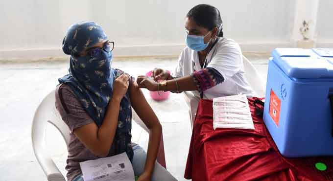 Telangana vaccinates 1.75 lakh in a day