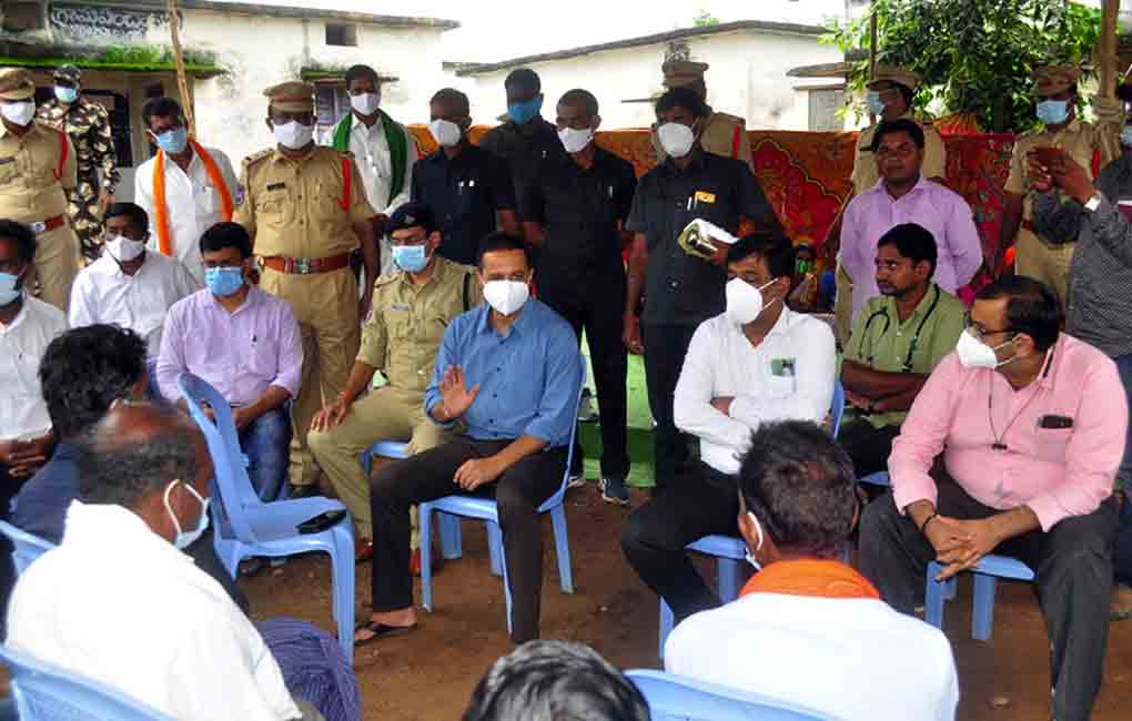 Medical camp by Adilabad police evokes good response