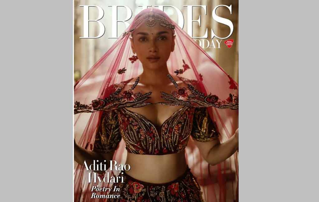 Aditi Rao Hydari shares her latest updates with her fans