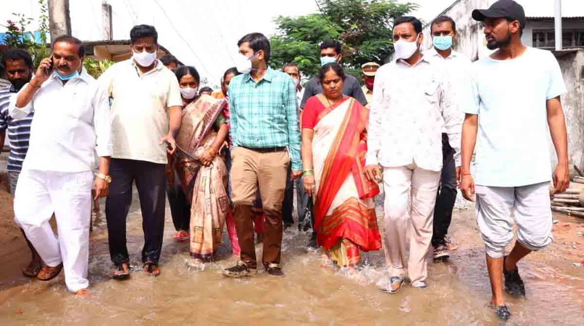 Collector visits rain-affected areas in Sircilla