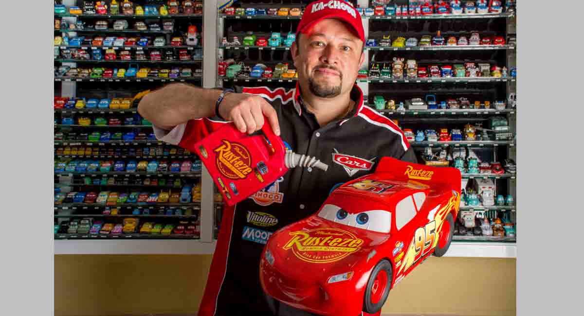 Mexican Man Sets World Record For His Collection Of ‘Cars’ Memorabilia ...