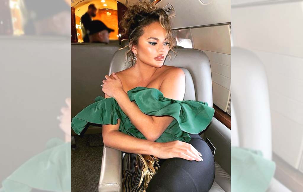Chrissy Teigen has fat removed from her face