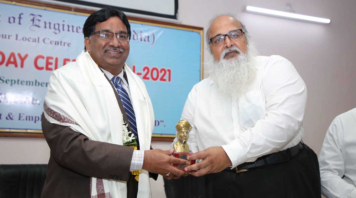 Project Director at DRDO Hyderabad conferred with M. P. Baya National Award