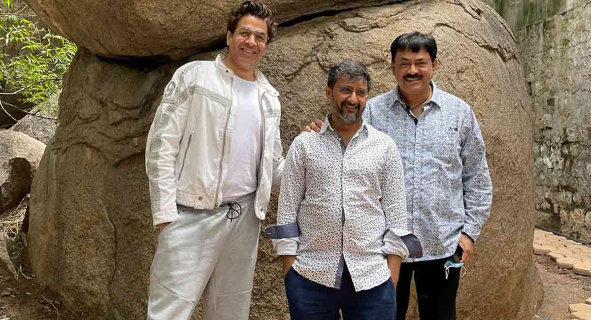 Director Teja to launch Rajat Bedi in a negative role in ‘Ahimsa’