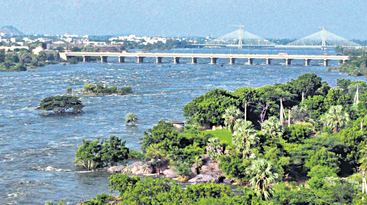 All reservoirs on Godavari brimming, gates lifted