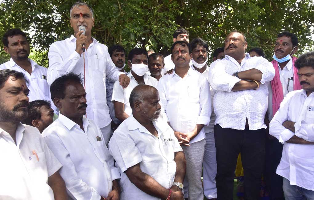Rising prices burden the poor, says Harish Rao