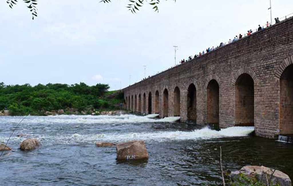 Hyderabad: Two more gates of Himayat Sagar opened
