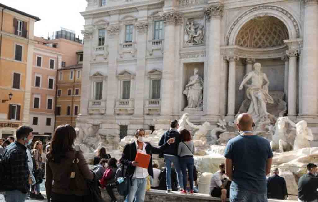Foreign tourists’ overnight stays in Italy down nearly 55% in 2020