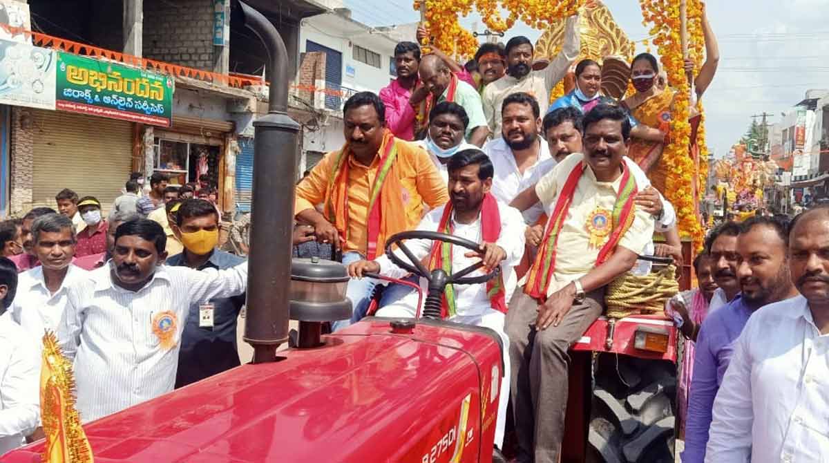 Ganesh immersion procession concludes peacefully in Nalgonda