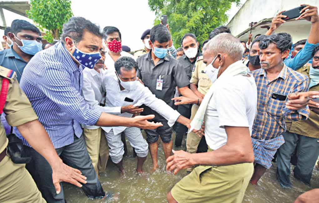 Telangana: Minister KTR tours flood-affected areas in Sircilla