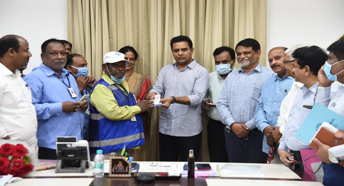 KTR launches health scheme for Water Board employees