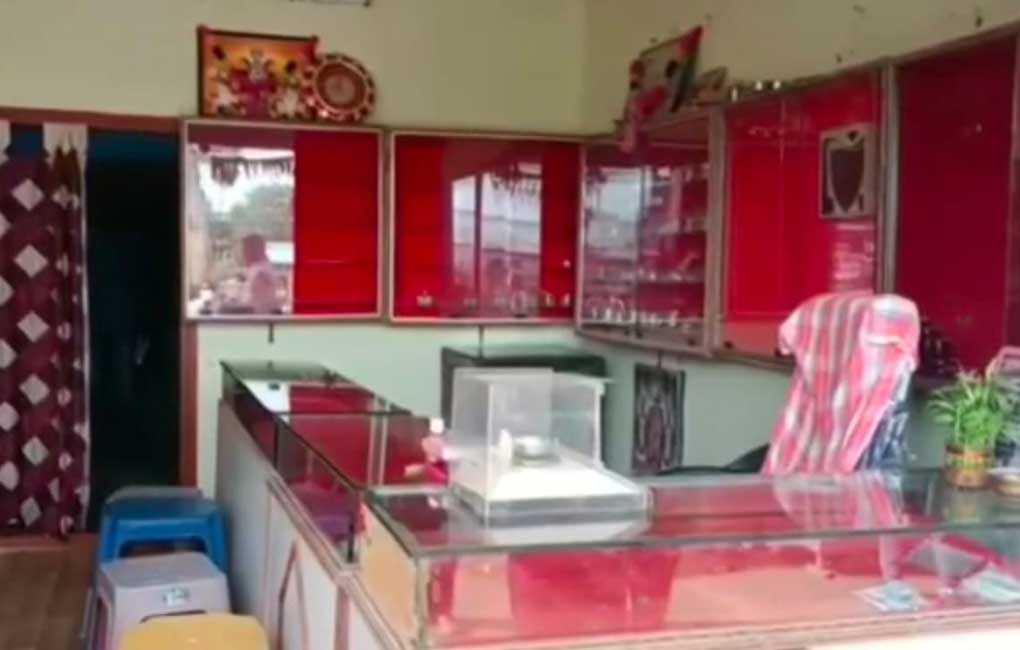 Rs 36 lakh worth valuables looted in Bhupalpally district