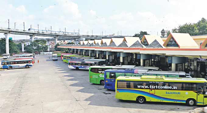 Ganesh Chaturthi: Huge demand for buses on Hyderabad-Bengaluru route