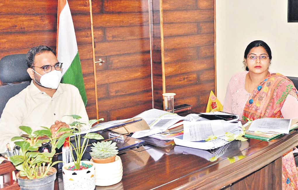 Follow Covid protocols during Ganesh festival: Mahabubabad Collector