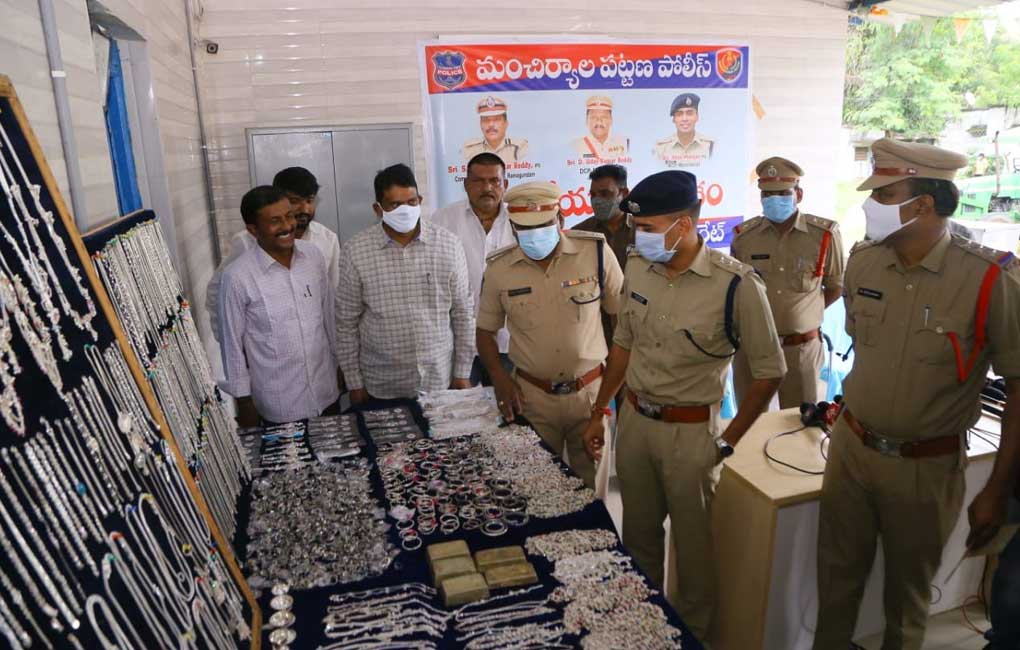 Two inter-State burglars held for decamping with Silver ornaments