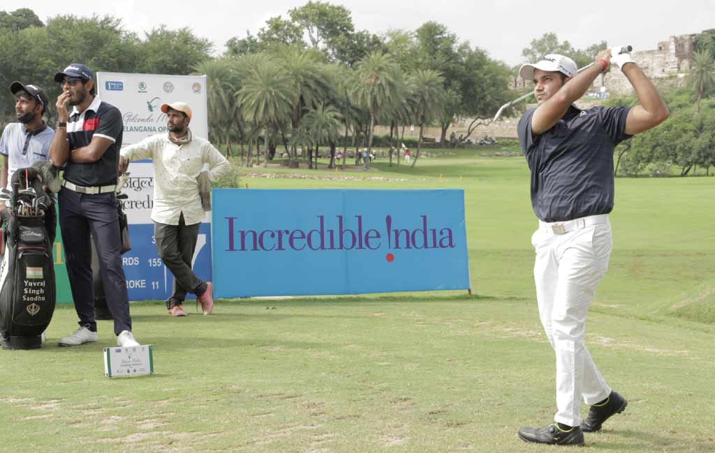 Golf: Manu Gandas races off to good lead