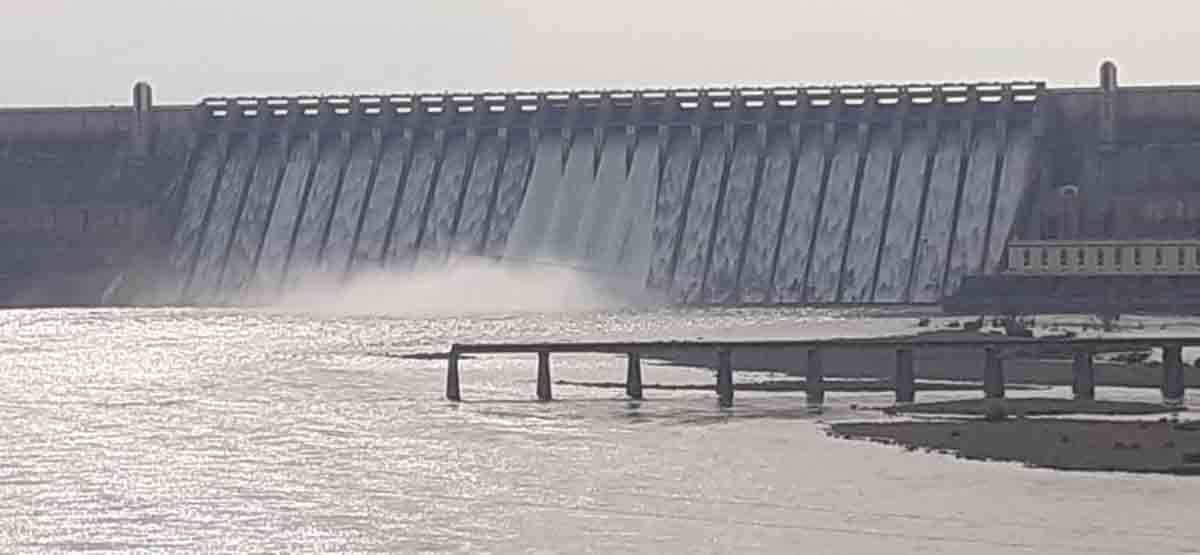Four Nagarjuna Sagar gates lifted