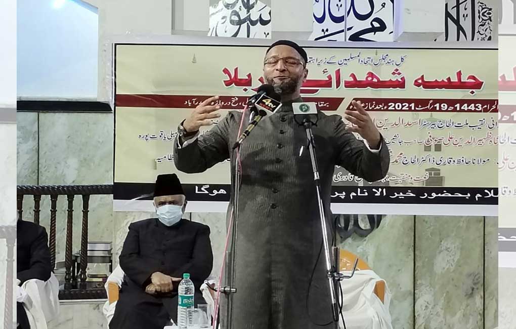 Owaisi booked for hate speech in UP