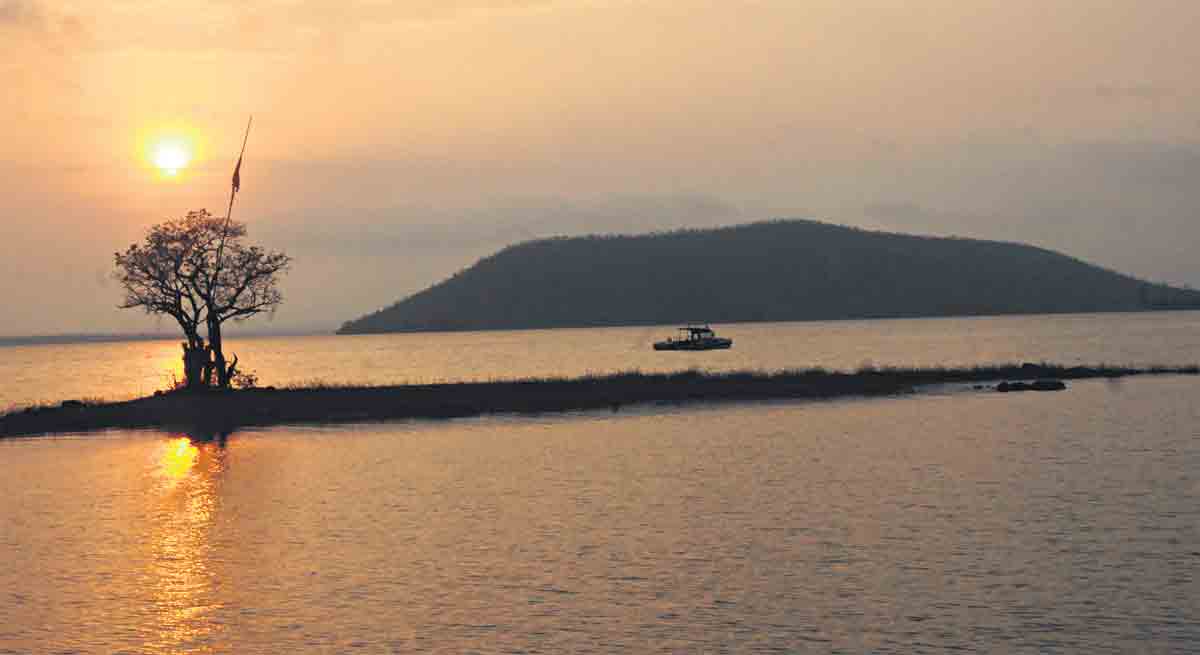 Placid Pakhal beckons