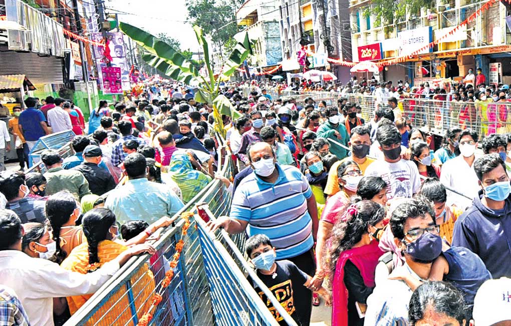 Hyderabad: Cops alert as pocket pickers on prowl near pandals