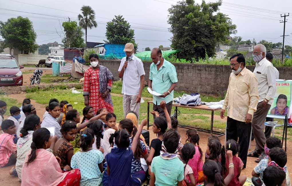 Prerana Foundation distributes clothes to children in Hanamkonda