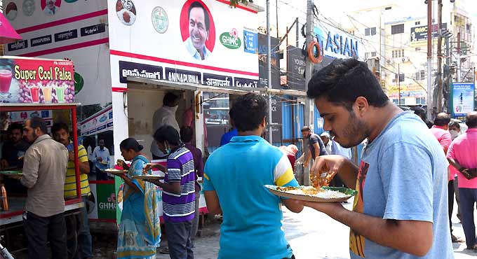 More Annapurna Canteens at Niloufer, govt hospitals to help attendees